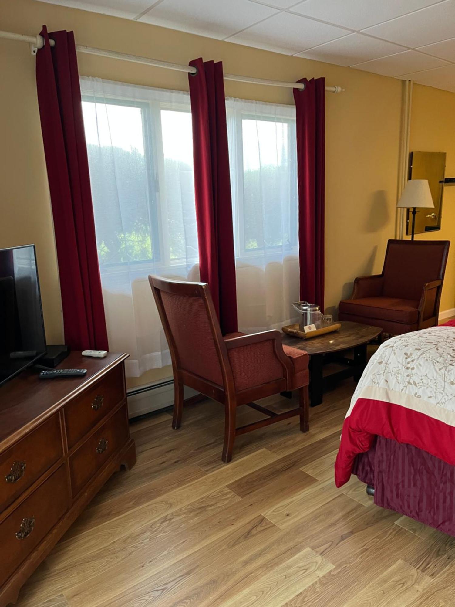 Vinehurst Inn & Suites Hammondsport Esterno foto