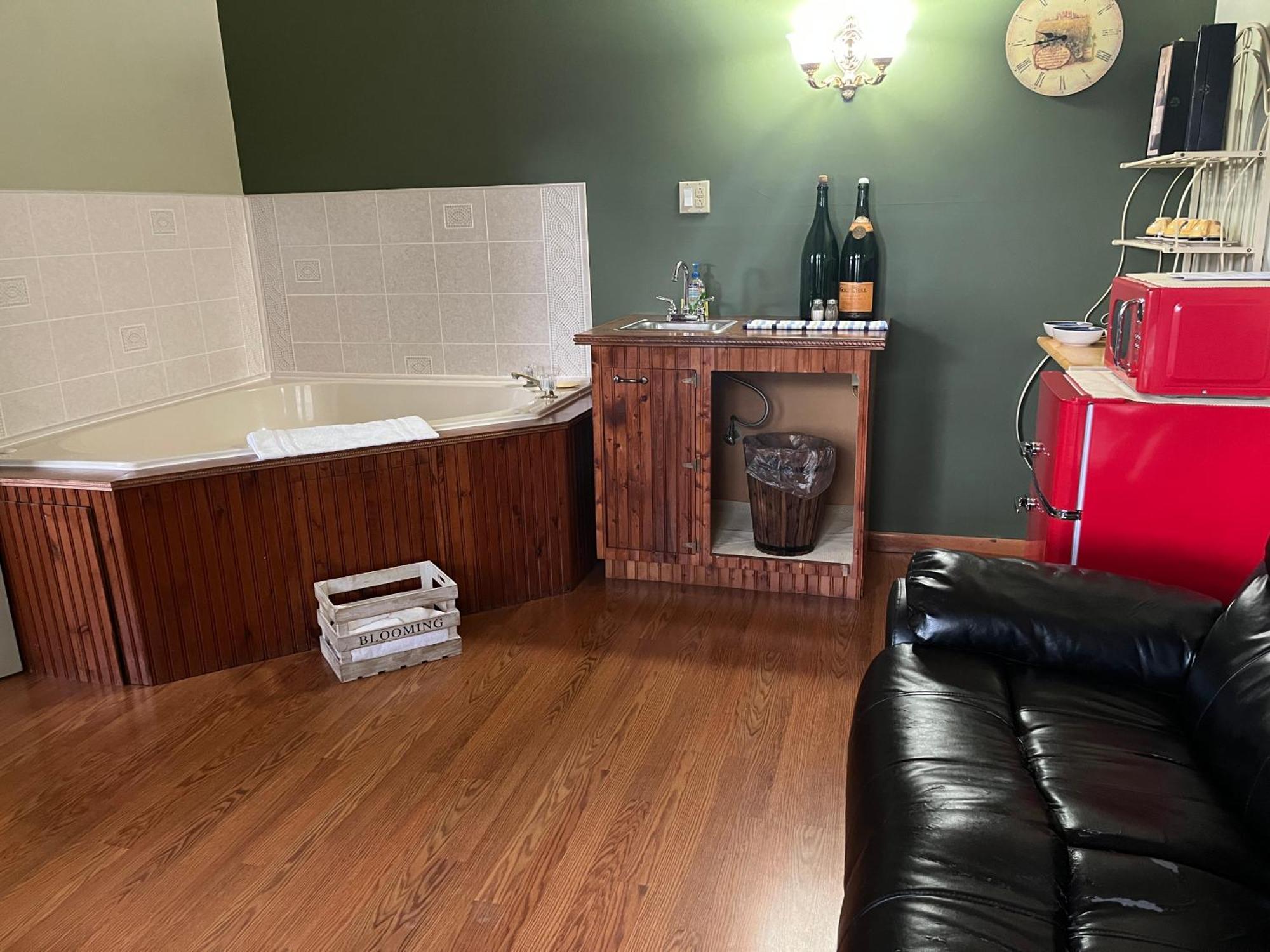 Vinehurst Inn & Suites Hammondsport Esterno foto