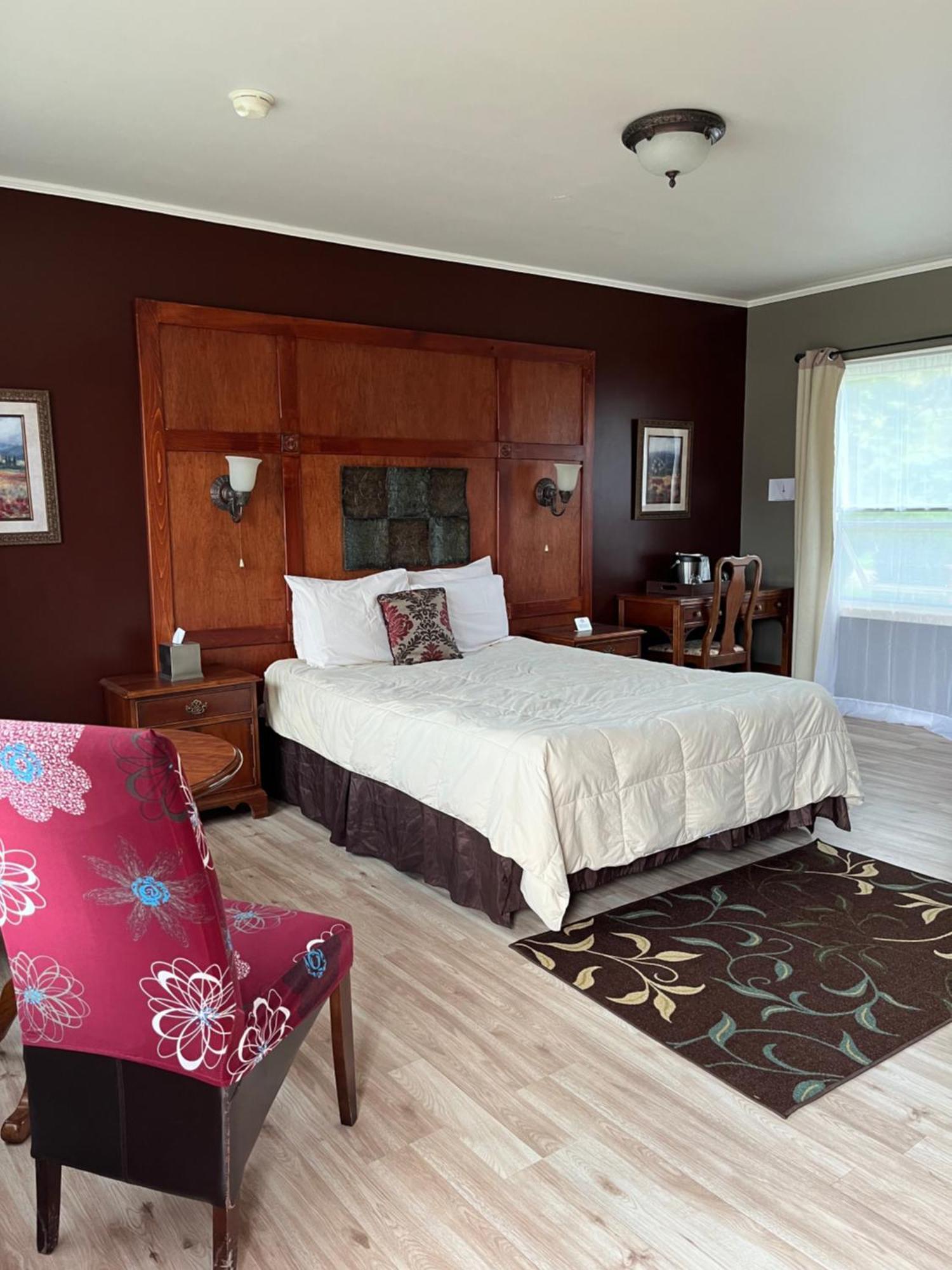 Vinehurst Inn & Suites Hammondsport Esterno foto