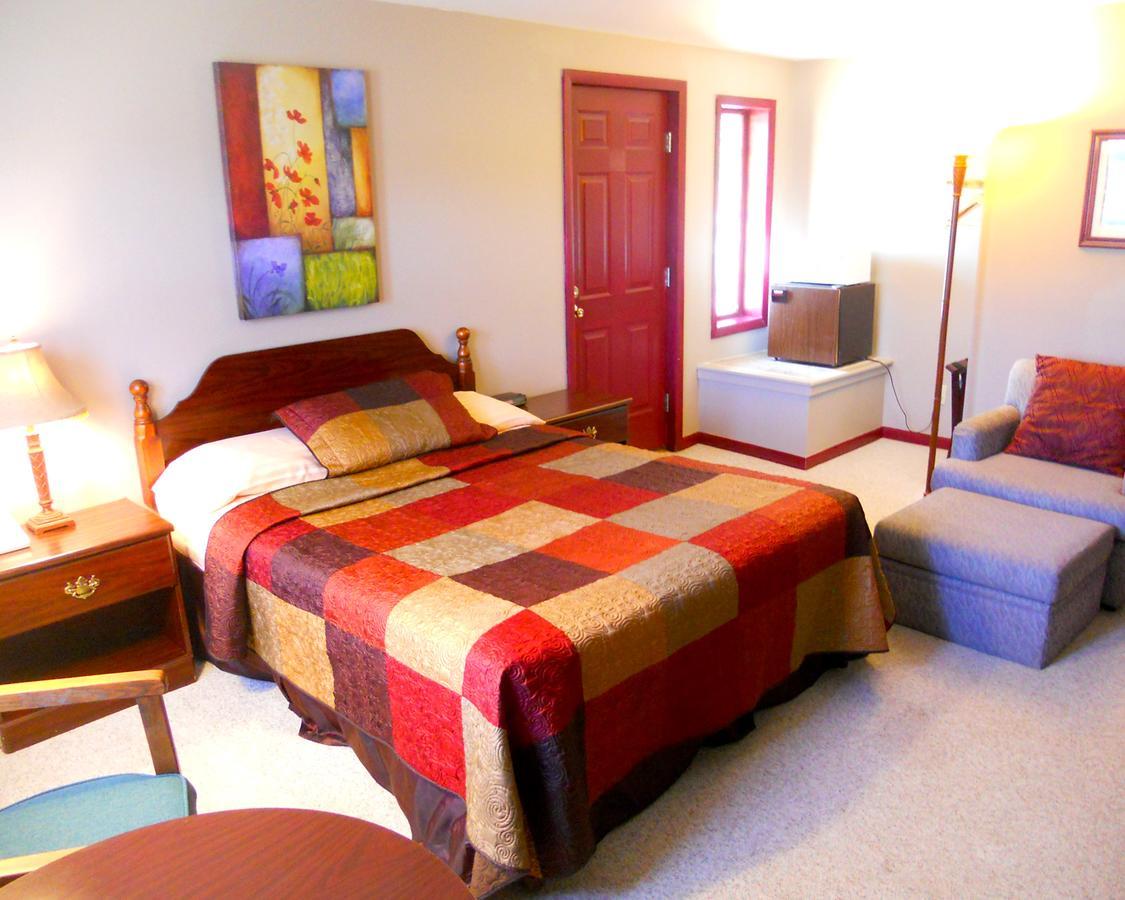 Vinehurst Inn & Suites Hammondsport Esterno foto